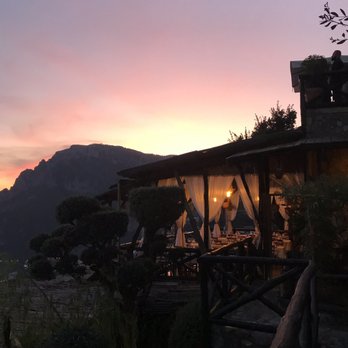 La Tagliata - Pretty restaurant - Italian Near Me - Positano, SA La Tagliata - Pretty restaurant - Italian Near Me - Positano, SA
