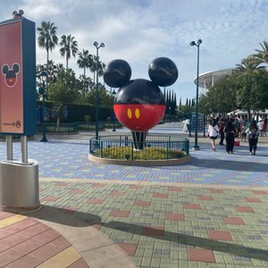 MICKEY FRIENDS PARKING STRUCTURE 657 Photos 458 Reviews 1313 S