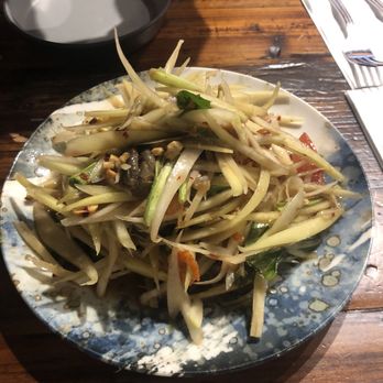 Som Tum Jinda - Tum Mai Jaeb (salad) - Thai Near Me - Toronto, Ontario Som Tum Jinda - Tum Mai Jaeb (salad) - Thai Near Me - Toronto, Ontario