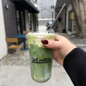 Café Matcha - Matcha latte with coconut cloud cream - Coffee & Tea Near Me - Los Angeles, California Café Matcha - Matcha latte with coconut cloud cream - Coffee & Tea Near Me - Los Angeles, California