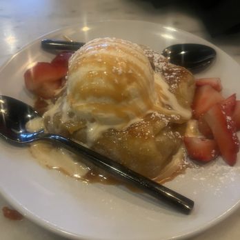 The Board Room - Apple Strudel - Tapas/Small Plates Near Me - Libertyville, Illinois