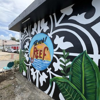 The Reef Bar - Promoción y entrada - Bars Near Me - Pinones, Puerto Rico The Reef Bar - Promoción y entrada - Bars Near Me - Pinones, Puerto Rico