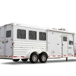 D2 Trailer Sales and Service - Exiss LQ Horse Trailer