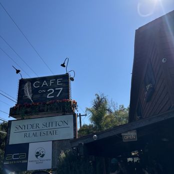 Cafe on 27 - The entrance! - Breakfast & Brunch Near Me - Topanga, California
