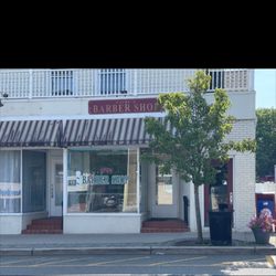 Tom's Barber Shop - Outside