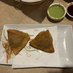 Star Indian cuisine - Samosas
