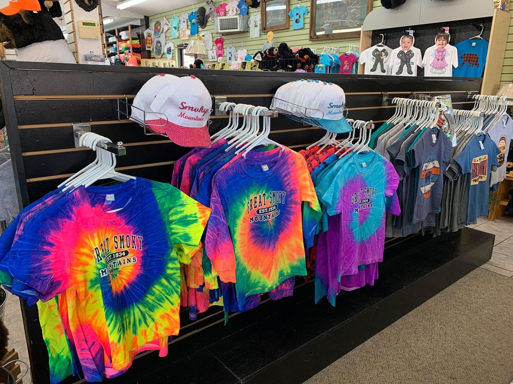 PIGEON TRADERS GIFT SHOP Updated July 2024 140 Photos 3637