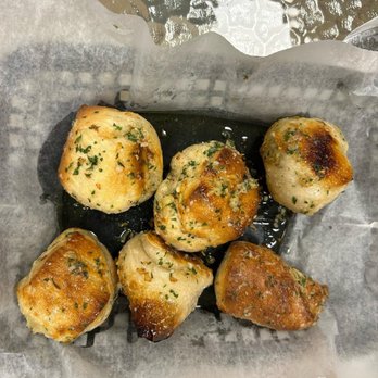 Nikki & Frankie's Restaurant - Garlic Knots 10/10 - Italian Near Me - New Haven, Connecticut Nikki & Frankie's Restaurant - Garlic Knots 10/10 - Italian Near Me - New Haven, Connecticut