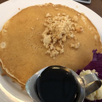 Marston's - Macadamia Nut Pancake (3.5/5) - Breakfast & Brunch Near Me - Pasadena, California