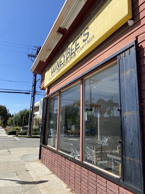 Honeybee’s by null