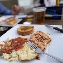Broadwater Bar - Salmon is awesome!