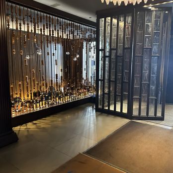 Royalton New York - Hotel Lobby - Hotels Near Me - New York, New York Royalton New York - Hotel Lobby - Hotels Near Me - New York, New York