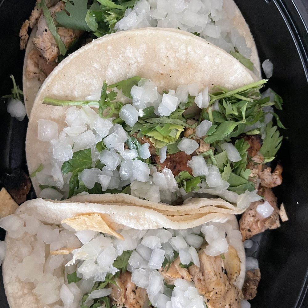 Every day this place is getting worse I order pollo Al carbon but I got onion taco Every day this place is getting worse I order pollo Al carbon but I got onion taco