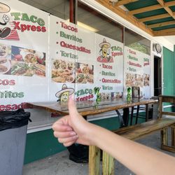 Taco Xpress - Outside dinning