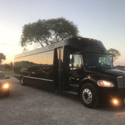 Limo Royale - 50 passengers