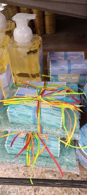 Howie's Market by null