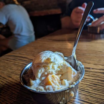 Michie Tavern - Peach cobbler - Landmarks & Historical Buildings Near Me - Charlottesville, Virginia Michie Tavern - Peach cobbler - Landmarks & Historical Buildings Near Me - Charlottesville, Virginia