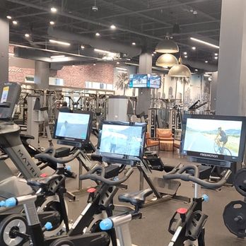 EōS Fitness - Cardio - Gyms Near Me - Long Beach, California EōS Fitness - Cardio - Gyms Near Me - Long Beach, California