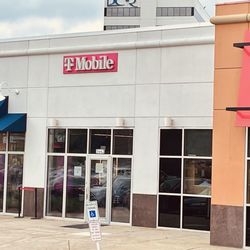T-Mobile - Entrance