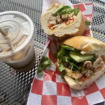 Le’s Banh Mi - Lemongrass tofu - Cafes Near Me - Honolulu, Hawaii Le’s Banh Mi - Lemongrass tofu - Cafes Near Me - Honolulu, Hawaii
