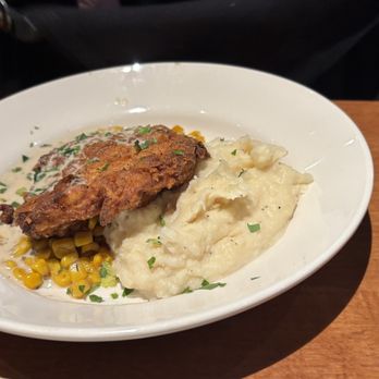 BJ's Restaurant & Brewhouse - Southern Fried Chicken - Breweries Near Me - San Mateo, California BJ's Restaurant & Brewhouse - Southern Fried Chicken - Breweries Near Me - San Mateo, California