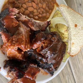 Early BBQ - Drizzled in home made sauce. - Barbeque Near Me - Willis, Texas
