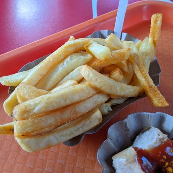 Konnopke's Imbiß - 07/04/22  Fries - Food Stands Near Me - Berlin, BE