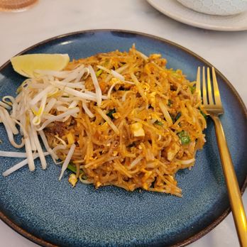 Bangrak - Thai Restaurant - Pad thai - Thai Near Me - New York, New York Bangrak - Thai Restaurant - Pad thai - Thai Near Me - New York, New York