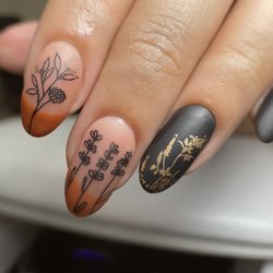 The Nail Corner - Russian manicure with art