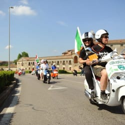 Hills & Wheels - Hills & Wheels official rental supplier at Vespa World Days 2014 - www.hillsandwheels.it