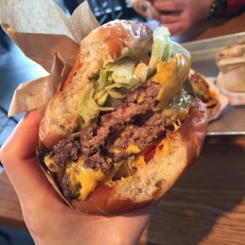 Gotts Roadside - Big fat juicy double cheeseburger ($11) - Burgers Near Me - Napa, California Gotts Roadside - Big fat juicy double cheeseburger ($11) - Burgers Near Me - Napa, California
