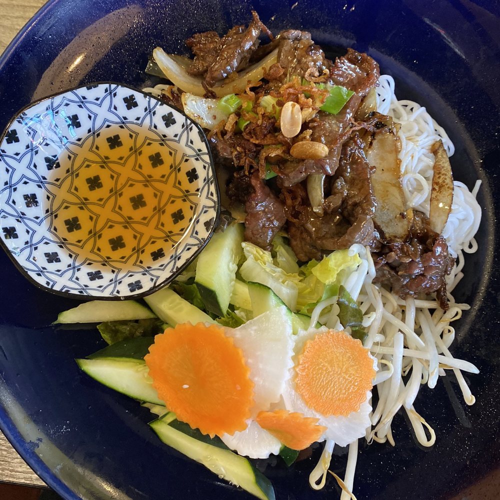 Papaya Renton Landing - Garlic steak noodle bowl - Vietnamese Near Me - Renton, Washington Papaya Renton Landing - Garlic steak noodle bowl - Vietnamese Near Me - Renton, Washington