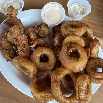 Route 19 Brewing - Chicken Tenders and Onion Rings - Breweries Near Me - Inverness, Nova Scotia