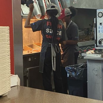 Wendy's - Fast Food Near Me - Oak Park, Illinois Wendy's - Fast Food Near Me - Oak Park, Illinois