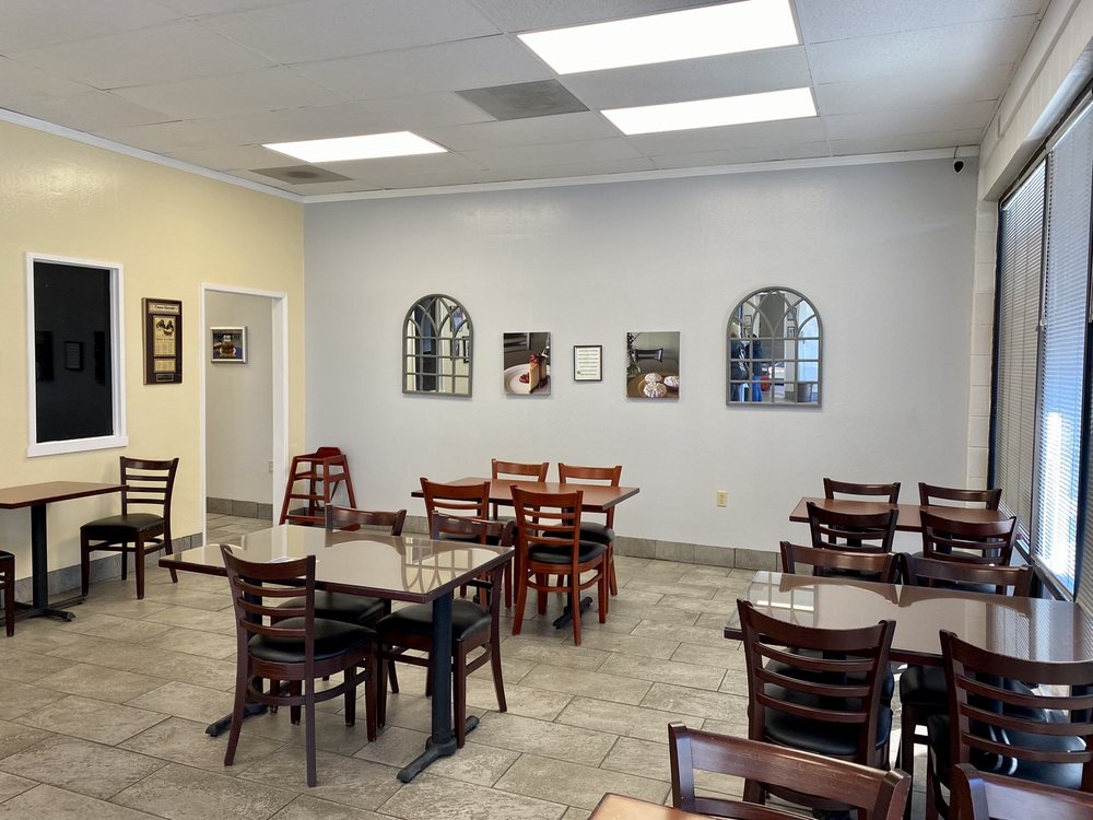 HUMMINGBIRD BAKERY & DESSERT BAR Updated September 2024 322 Photos