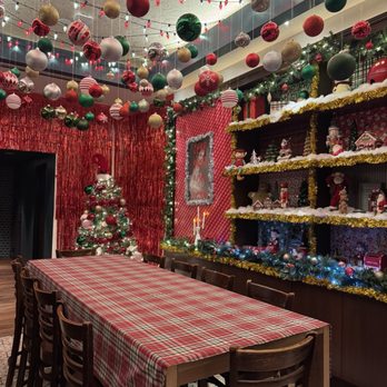 Miracle On Main - Cocktail Bars Near Me - Alpharetta, Georgia