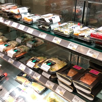 Delitraiteur - Even sushi and other Asian-inspired boxes can be found to take out. - Grocery Near Me - Saint-Gilles, BRU