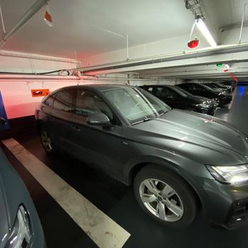 Sixt - Parking Garage - Car Rental Near Me - Paris, 75