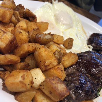 Eggs 'n Things Ko Olina - Kalbi plate with eggs and fried potatoes - American Near Me - Kapolei, Hawaii Eggs 'n Things Ko Olina - Kalbi plate with eggs and fried potatoes - American Near Me - Kapolei, Hawaii
