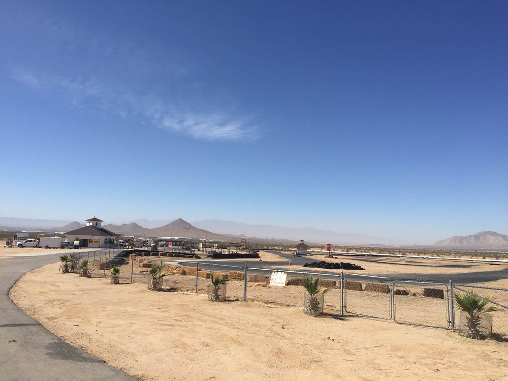 APPLE VALLEY SPEEDWAY Updated August 2024 12 Photos 20455 Central