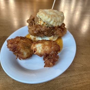 Maple Street Biscuit Company - The Squawking Goat and Smashbrowns (Sidekick) - Coffee & Tea Near Me - Atlanta, Georgia Maple Street Biscuit Company - The Squawking Goat and Smashbrowns (Sidekick) - Coffee & Tea Near Me - Atlanta, Georgia