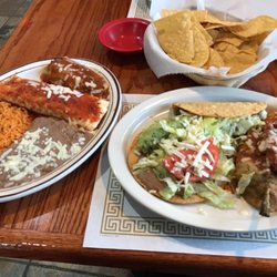 Los Mariachis - Especial dinner. A taste of Five entrees.