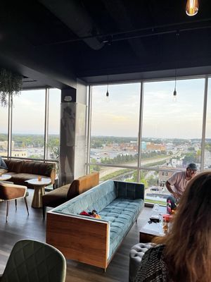 Bitter & Pour by null