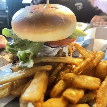 Fork + Ale House - Burger - Breweries Near Me - Carmel, Indiana