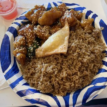 Tea Garden - 58. Sesame Chicken w/ Fried Rice & Crab Rangoon - Lunch special - Chinese Near Me - Grand Rapids, Michigan