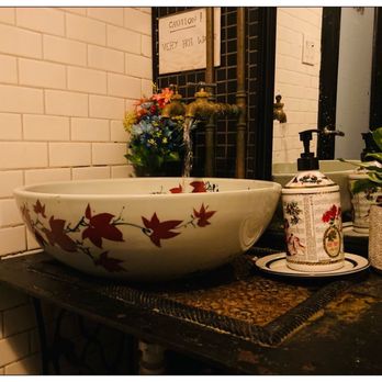 Muse - Washroom. - Thai Near Me - Brooklyn, New York