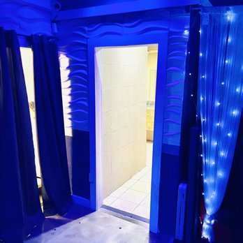 NAKED CITY - Updated November 2025 - 314 Photos - 4300 S Fort Hood St