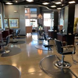Rio Salon - Stylist Stations