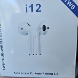 Ear pod prize instead of $5,000 won on flyer Ear pod prize instead of $5,000 won on flyer