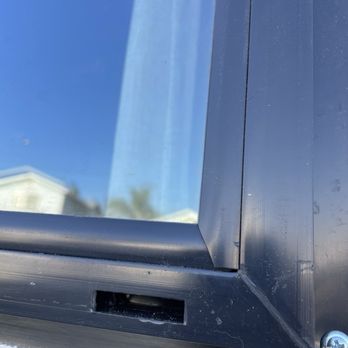Quality Windows - Damaged plastic. - Windows Installation Near Me - Los Angeles, California